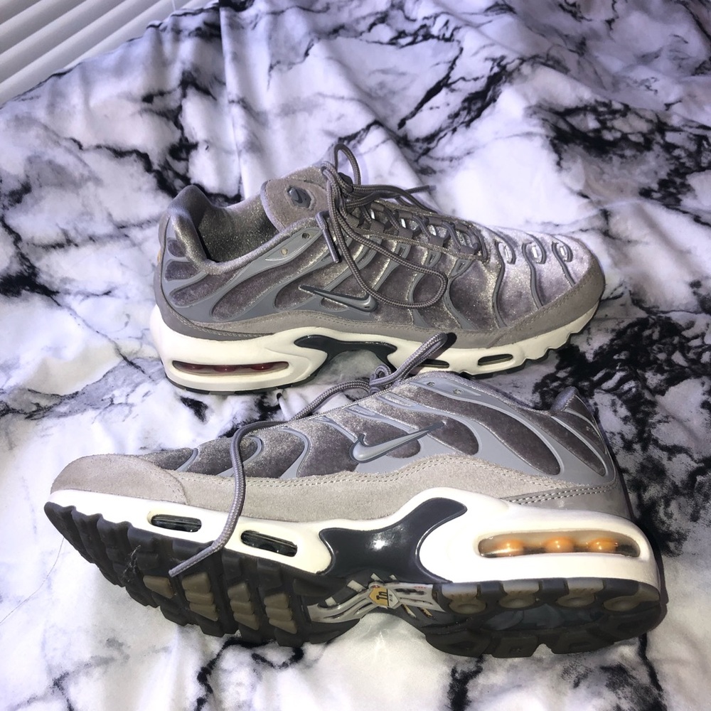Nike air max plus LX